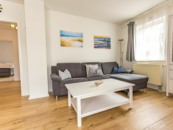Living area, Holiday Apartment F5, Rostock