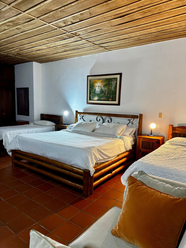 Room 2, Aramat La Joya, Calarcá