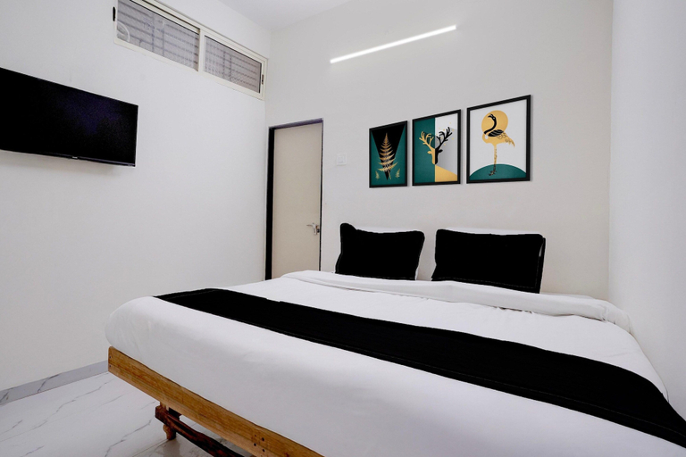 Room 3, Hotel O Bamu University, Aurangabad