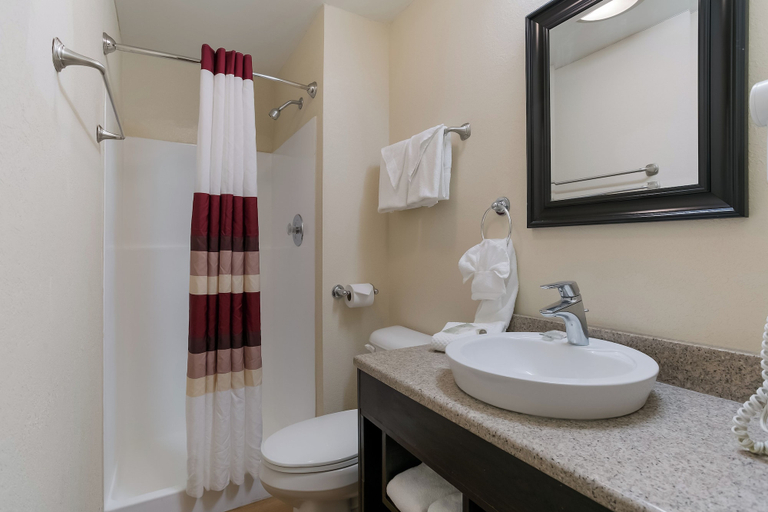 Bathroom 4, Red Roof Inn Hershey, Dauphin