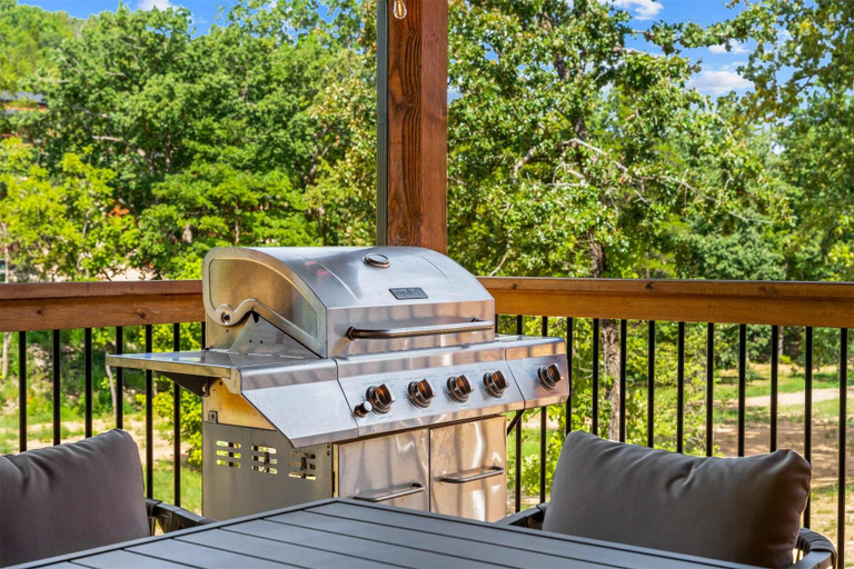 BBQ/picnic area, Creekside Cabin - Cozy Stay, Taney