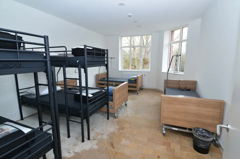 Room 2, Schotte Youth Accommodation Centre, Oost-Vlaanderen