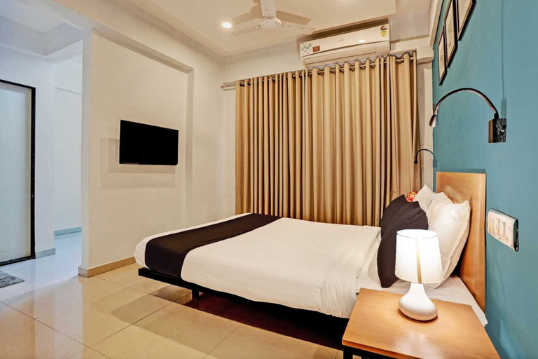 Room 4, Deluxe Bhumi Stay inn, Thane