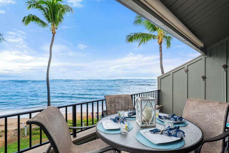 Interior 4, Spacious Oceanfront Condo in West Maui - Kahana Village 4, Maui