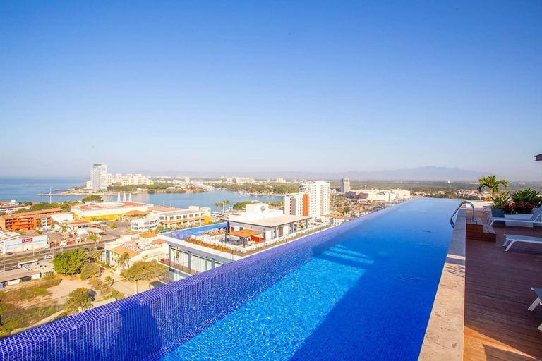 Room 4, Soho Skies 204 Stunning Sunset - Ocean Views wit, Puerto Vallarta