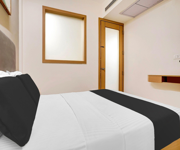 Room 4, Deluxe With Twin Bed Hotel Metro Park, Bangalore