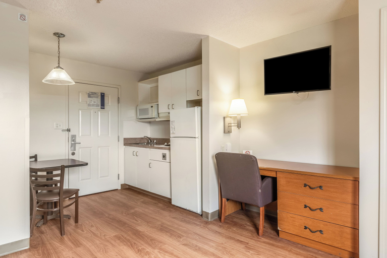 Others 5, HomeTowne Studios & Suites by Red Roof Charlotte - Concord, Cabarrus