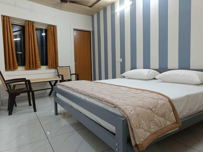 Room 3, Hotel Deewan Saray, Nainital