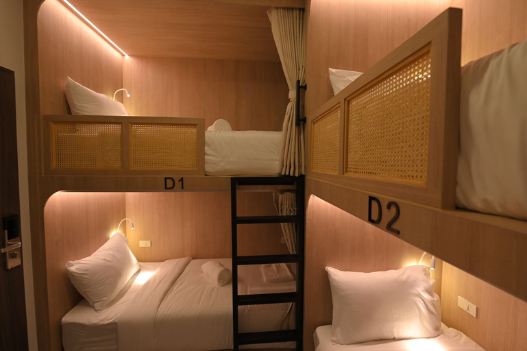 Room 2, Yen Hostel & Smoothies Silom, Bang Rak