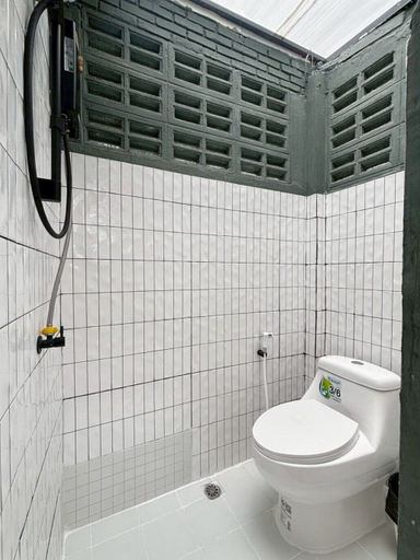 Bathroom 4, Yaimak House Mid Century, Khlong San