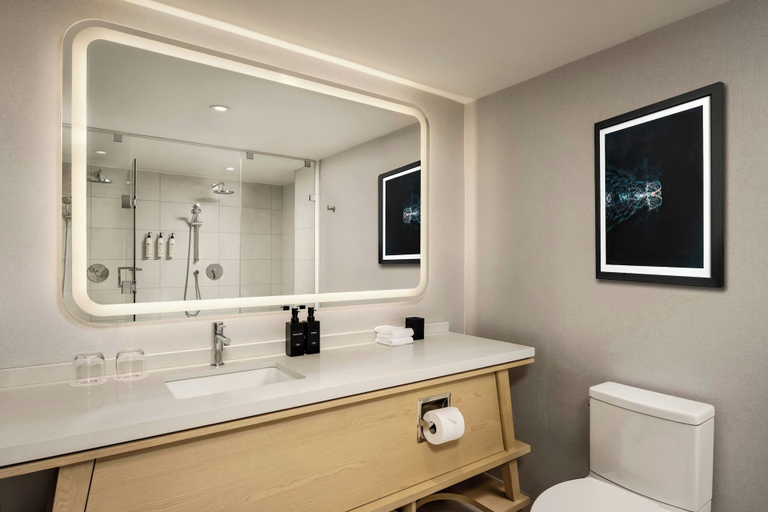 Bathroom 3, Delta Hotels by Marriott Sault Ste. Marie Waterfront, Algoma