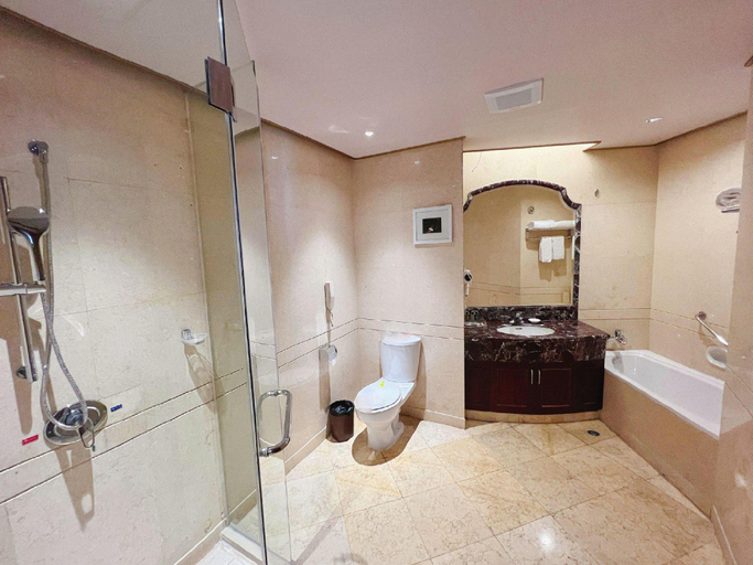 Bathroom 4, Luofushan Jiabaotian International Hotspring Resort, Huizhou