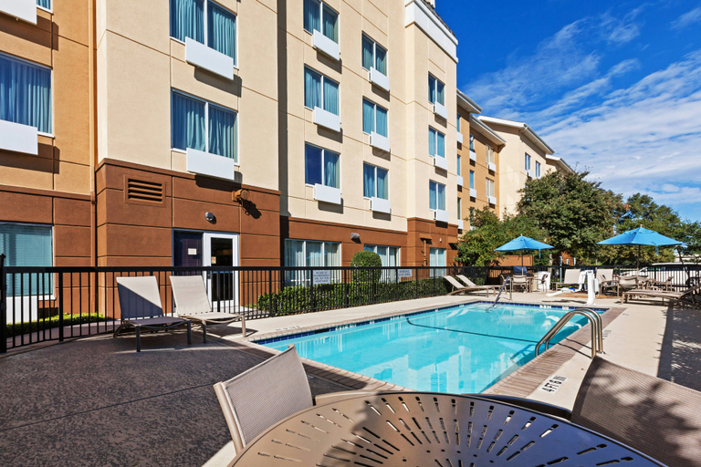 Sport & Beauty, Fairfield Inn and Suites by Marriott Austin Northwest/Domain, Travis