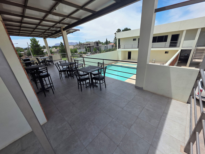 Outdoor dining, Magnolias Suites Hotel, Casas Grandes