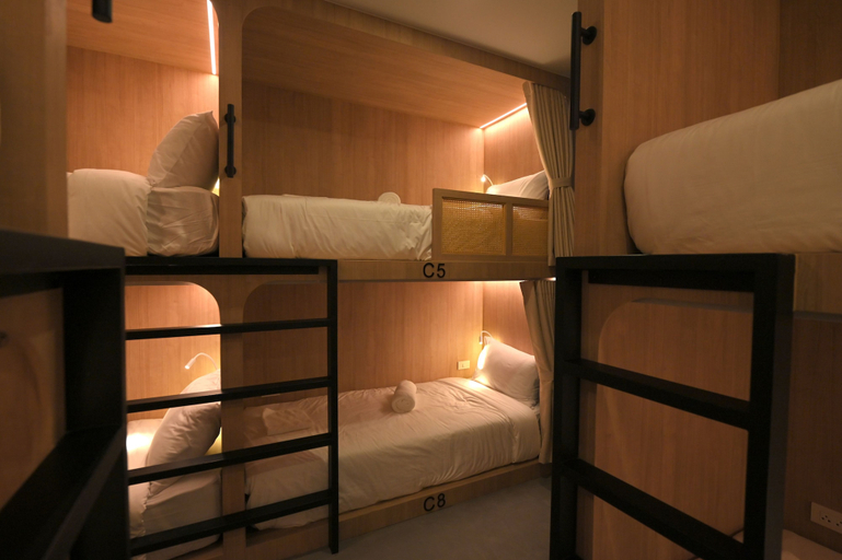 Room 4, Yen Hostel & Smoothies Silom, Bang Rak