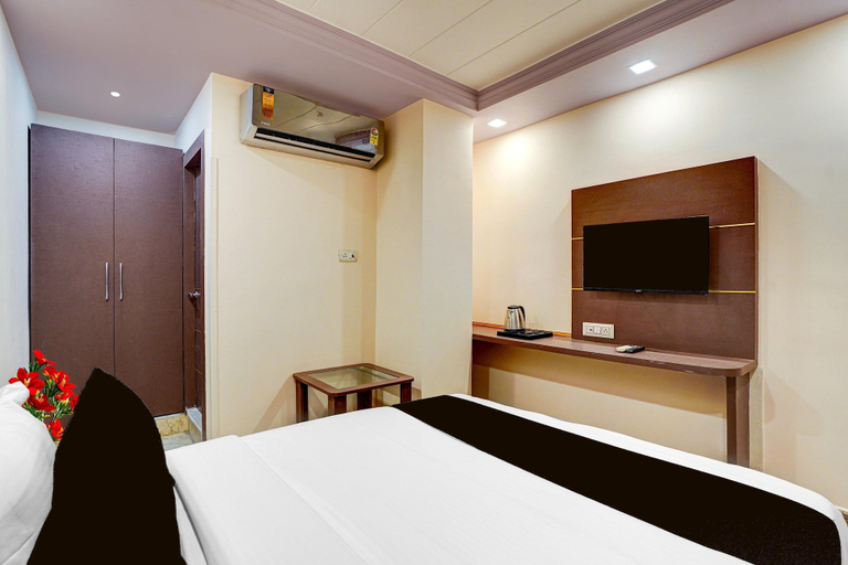 Room 3, Classic Mauji's Prayagraj, Kaushambi