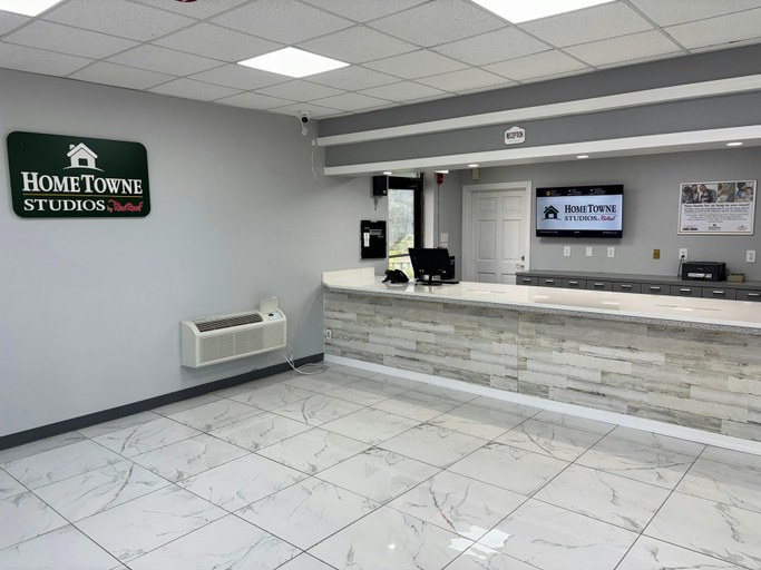Reception 4, HomeTowne Studios by Red Roof Birmingham - Airport, Jefferson