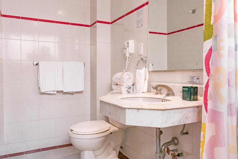 Bathroom 3, Frida Costa Azul, Mexico City
