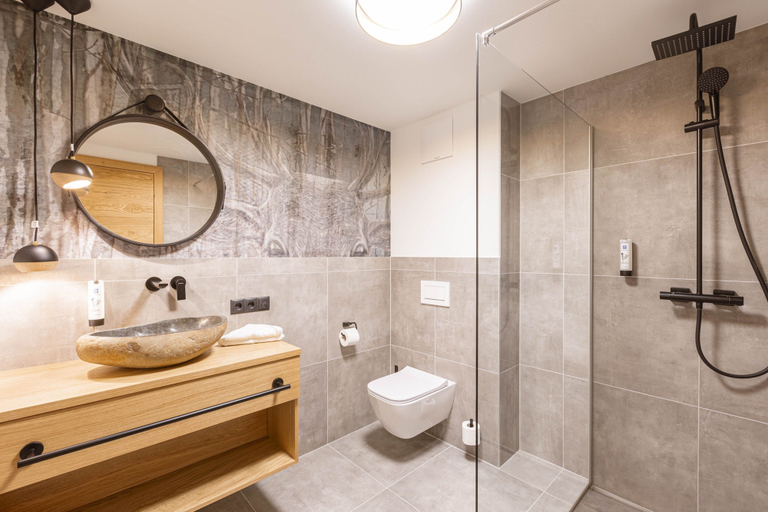 Bathroom, Ofs_e_superior Mh_2sz_m.b._fis_7, Landeck