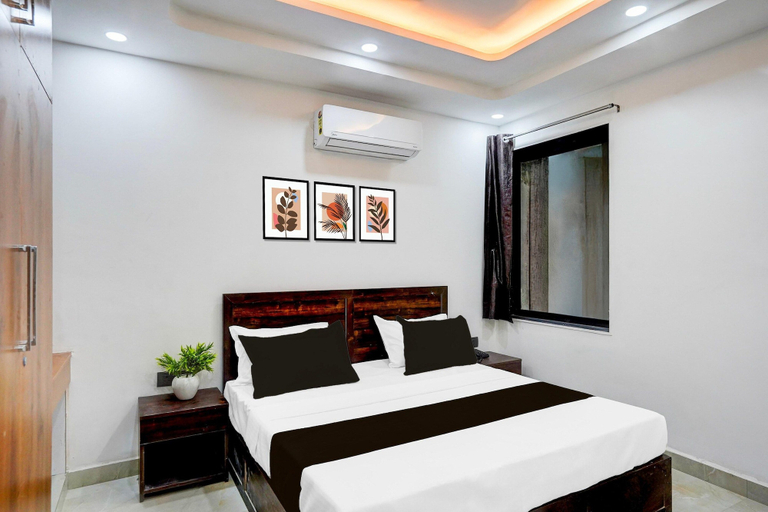 Room 5, Premium Townhouse Sector 143b, Gautam Buddha Nagar