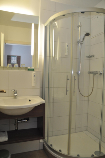 Bathroom 4, Best Western Hotel Erlangen, Erlangen
