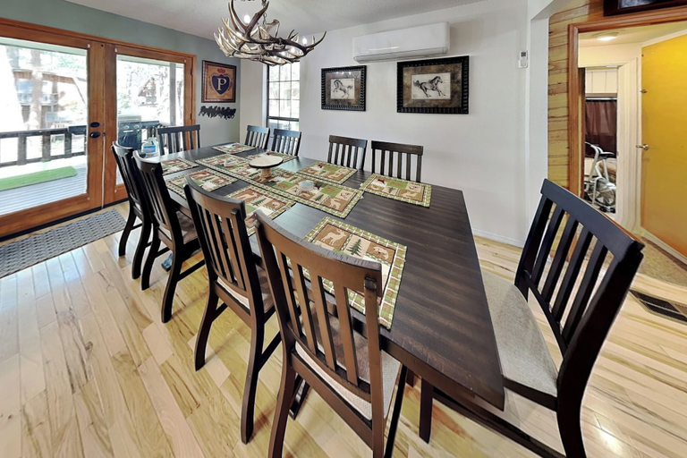 Property amenity 4, Cozy Cove Lodge, Lincoln