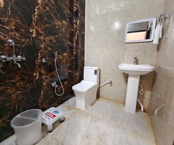 Bathroom 2, Deluxe Room With Nature View Pratikshya, Khordha