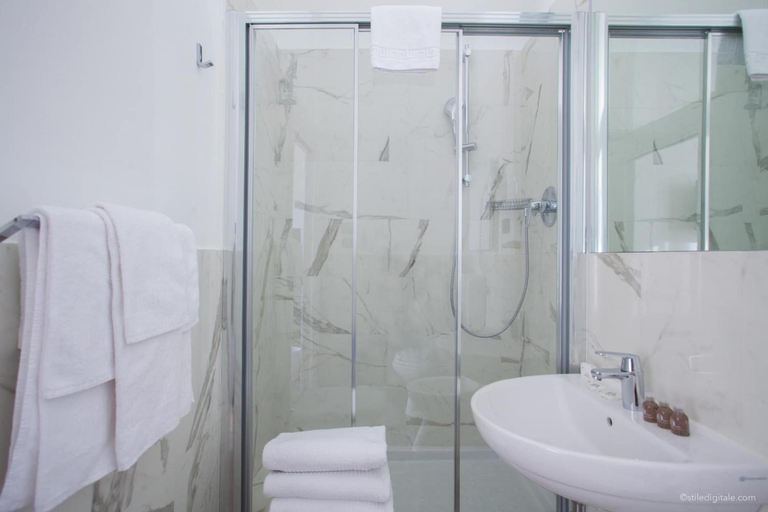 Bathroom 5, Hotel Liberty 1904, Bologna
