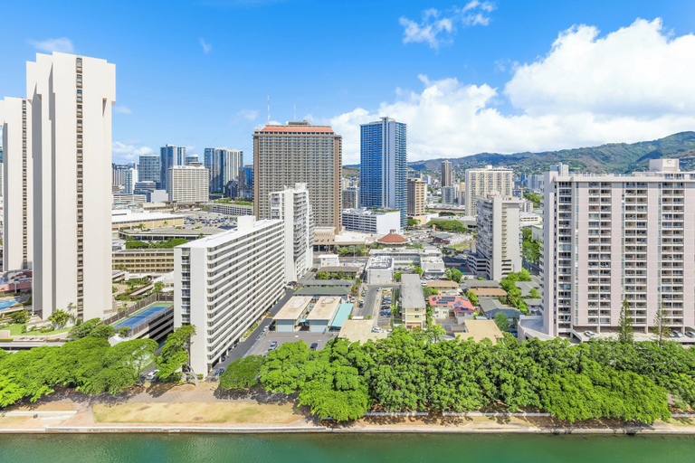 Exterior 5, Ocean-city Views Glamorous Condo at The Watermark W/parking & Full Kitchen, Honolulu