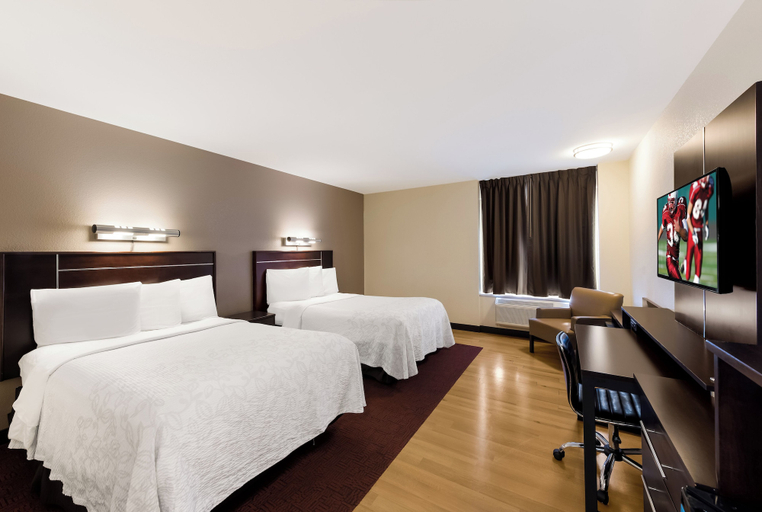 Bedroom 3, Red Roof Inn PLUS+ Columbus Downtown-Convention Center, Franklin