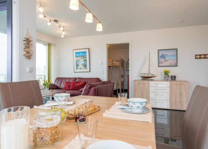Dining 5, Holiday Apartment With 2 Bedrooms, Ostholstein