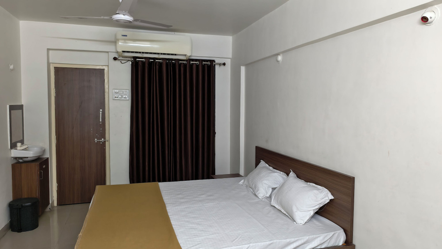 Room 3, Shrikrushna The Lakeview Resort, Jalgaon