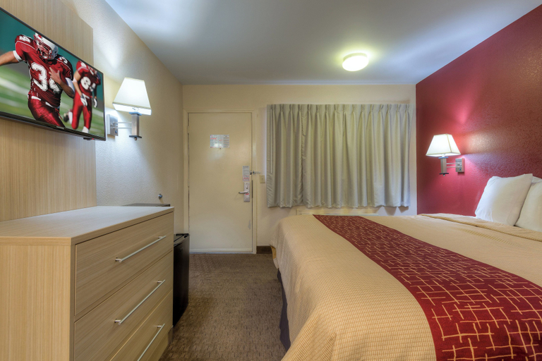 Bedroom 3, Red Roof Inn Memphis East, Shelby
