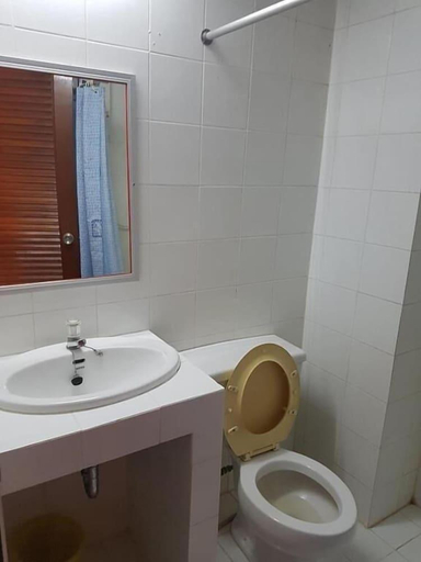 Bathroom 3, Pattha Hotel, Muang Prachin Buri