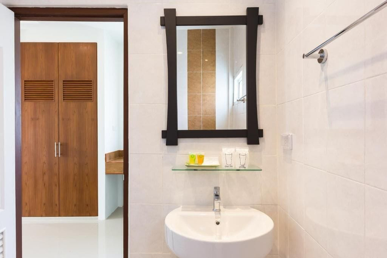 Bathroom 4, Parida Resort, Phuket Island