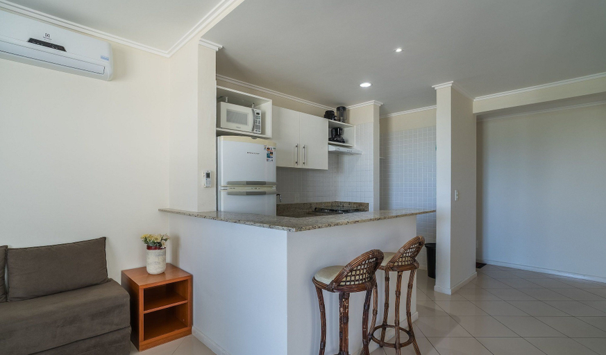 Interior, Apt. w/ BBQ in Beachfront Condo Pom0113, Florianopolis