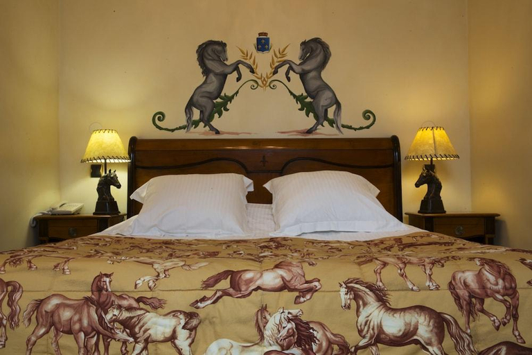 1, La Grange De Conde Chateaux Et Hotels Collection, Moselle