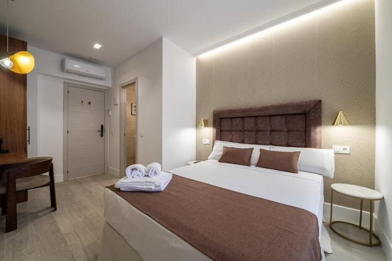 Room 3, Rosales Suites, Madrid