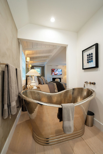 Bathroom 2, Canyon Crest, Los Angeles