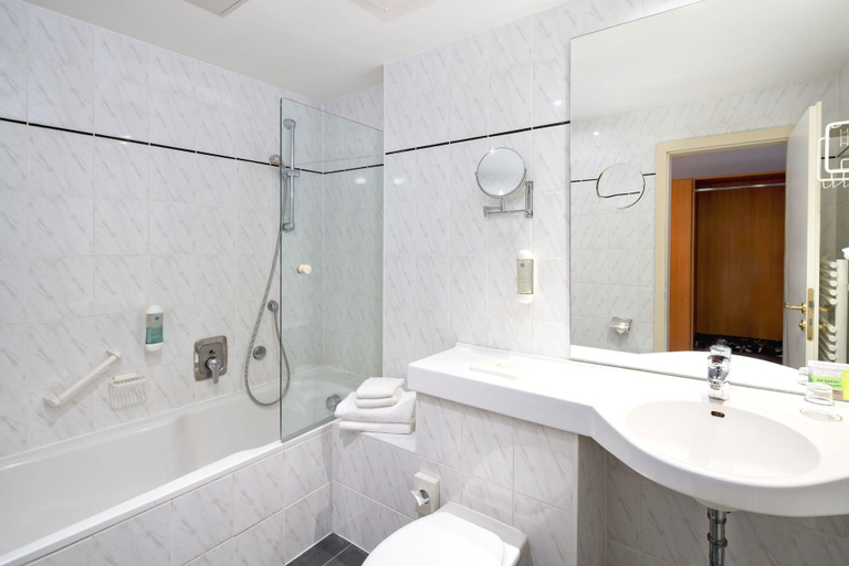 Bathroom 5, Best Western Ahorn Hotel Oberwiesenthal - Adults Only, Erzgebirgskreis