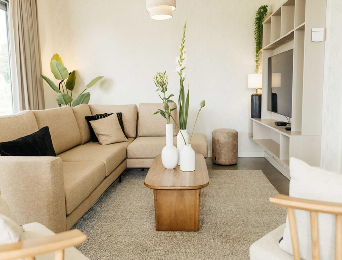 Living room 4, Eleagant Watervilla in Heeg With Sauna, Wymbritseradiel