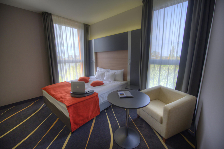Bedroom 3, Best Western Plus Lakeside Hotel, Székesfehérvár