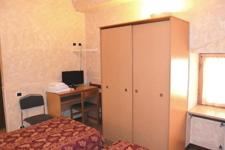 Bedroom 4, Hotel Nettuno, Milano