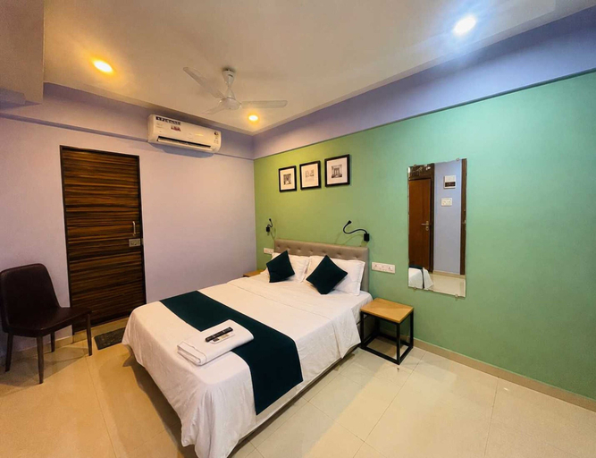 Room 5, Deluxe Bhumi Stay inn, Thane