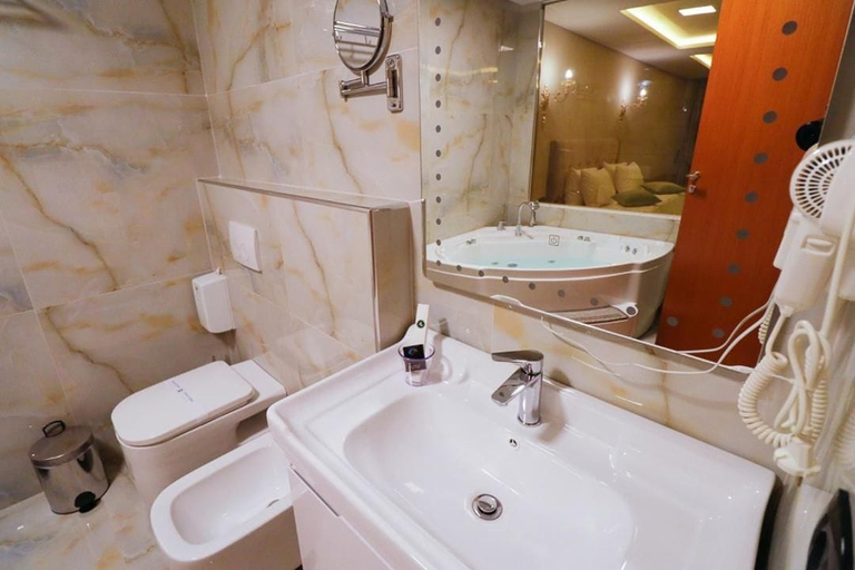 Bathroom 4, Albanopolis Hotel, Tirana