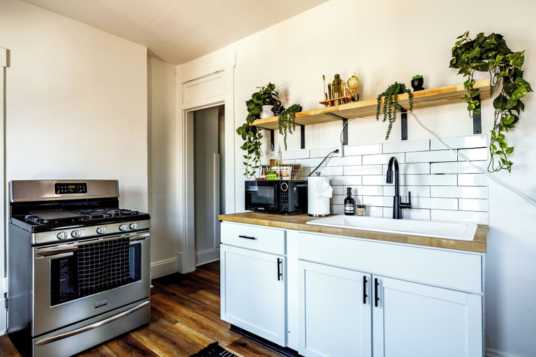 Private kitchen 5, Jungle House Historic Lofts – German Village, Franklin