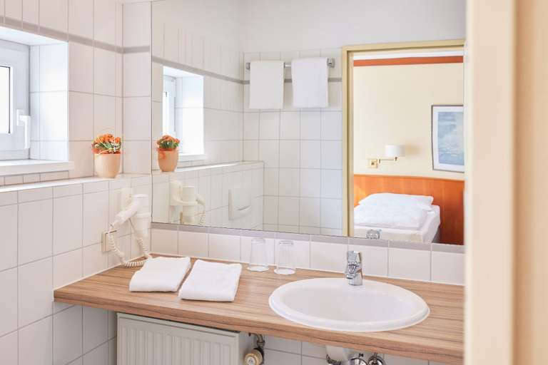 Bathroom 5, Best Western Hotel Geheimer Rat, Magdeburg