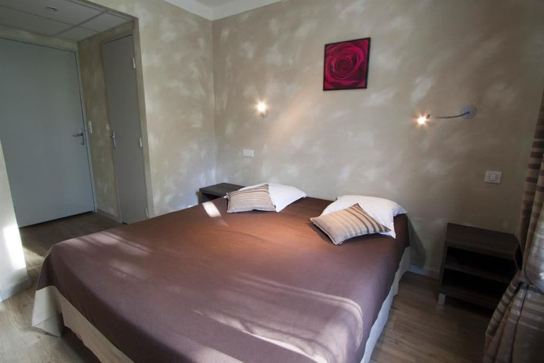 Bedroom 2, Logis Hotel la Résidence, Vosges