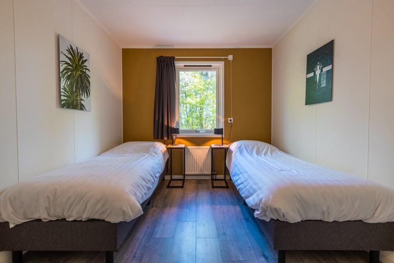 Room 5, Vennenborg Lodge Near National Park, Westerveld