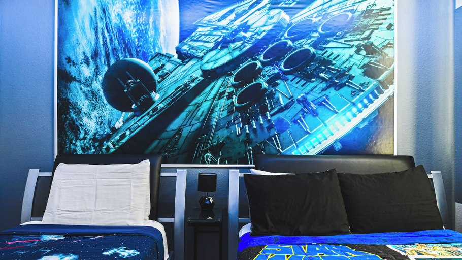 Interior 4, Harry Potter, Mickey & Space Rooms + Theater!, Osceola